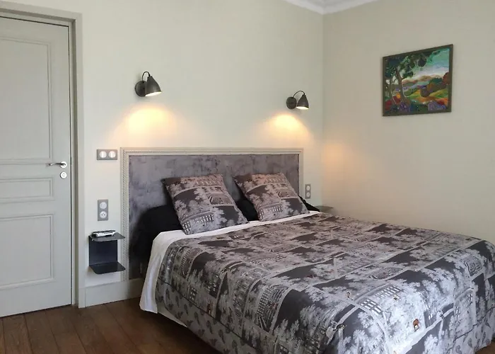 Demeure Des Pothières Couette-café 3*